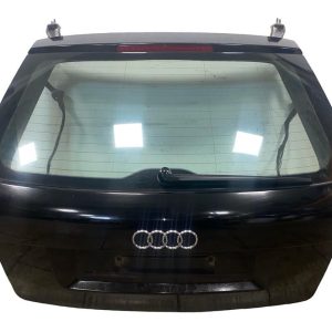 Audi A3 8P třídveřová verze r.v. 2008 černá barva kód barvy LY9B páté dveře S5VX3T46482