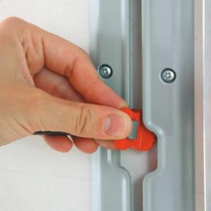 Upevňovací systém do zadní garáže Fiamma Cargo Strap sada lišt a popruhů 303870