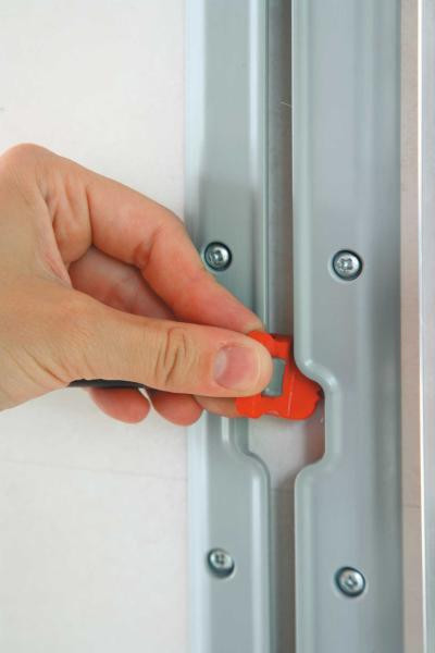 Upevňovací systém do zadní garáže Fiamma Cargo Strap sada lišt a popruhů 303870