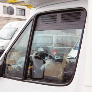 Mřížka větrací okenní Airvent pro Mercedes Sprinter 1995–2006 černá (hliníková ventilační vložka do bočního okna kabiny s integrovanou moskytiérou) 304957