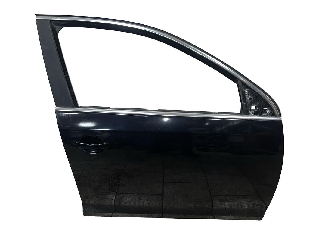 VW Golf 5 kombi r.v. 2009 černá metalíza kód barvy LC9X pravé přední dveře S5VX3T63870