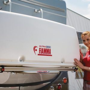 Box na zavazadla Fiamma Ultra-Box 500 pro nosiče kol na obytné vozy (objem 500 l, bílý, ABS plast) 303610