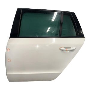 Škoda Superb 2 facelift kombi r.v. 2015 bíla metalíza kód barvy LF9E 1026 9P9P levé zadní dveře S5VX3T78355